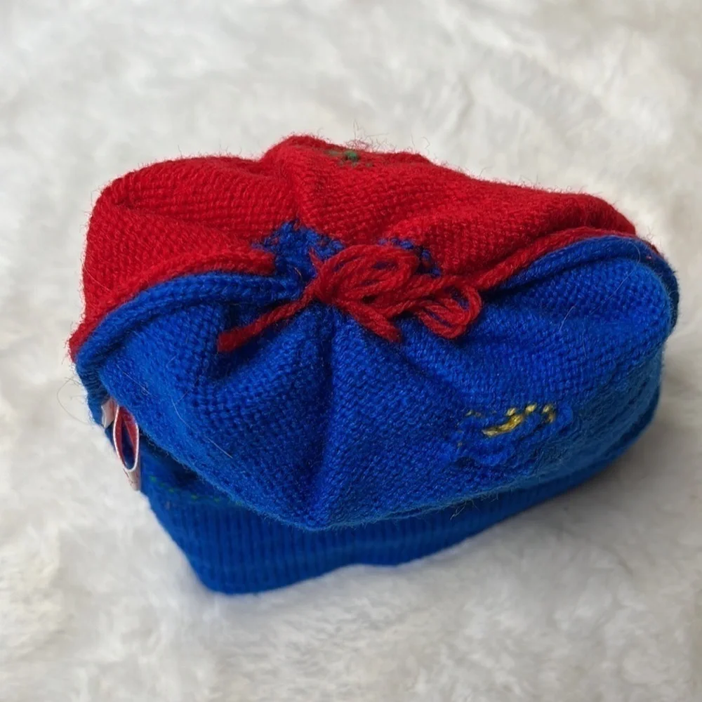 Vintage hat pom pom toboggan dinosaur